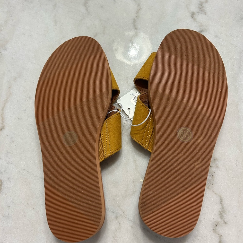 Universal Thread Mustard Yellow Cross Strap Sanda… - image 5